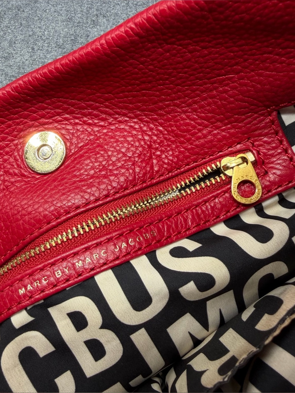MARC JACOBS Classic Q Hiller Bag Bright Red - Picture 11 of 15